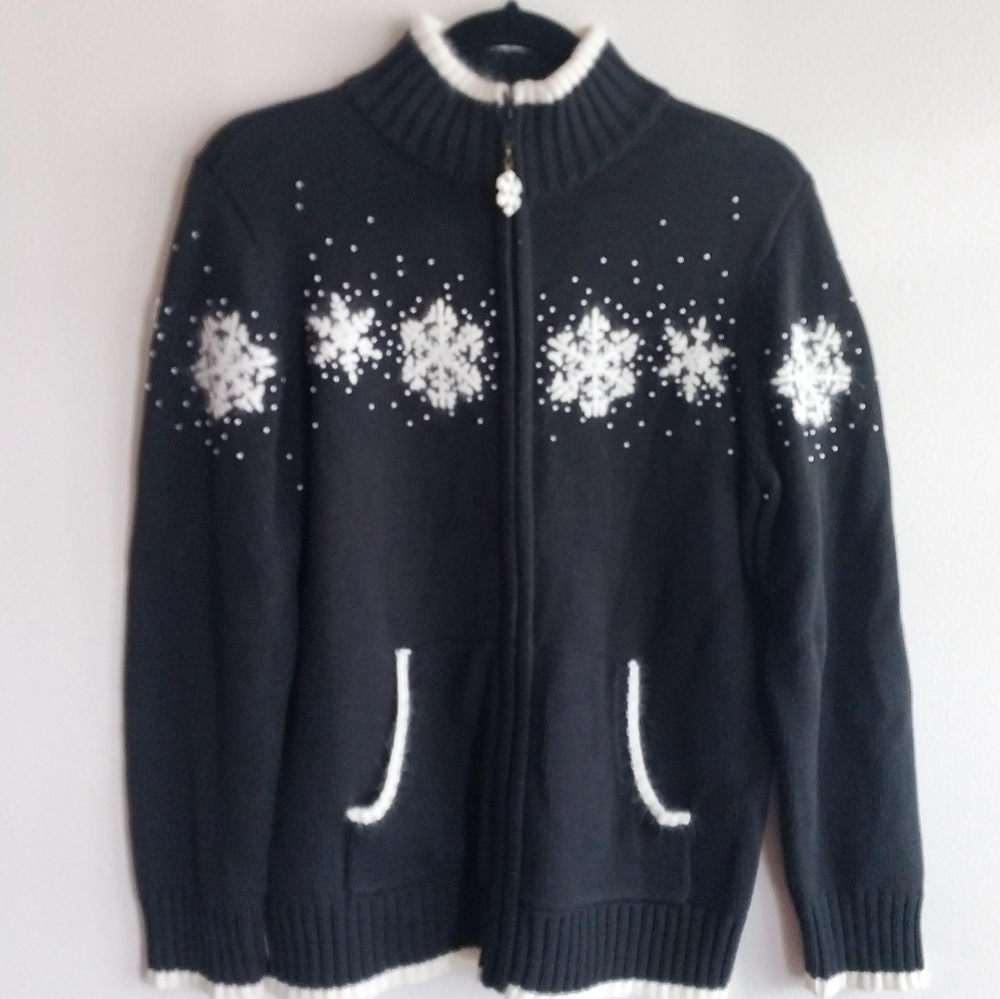 Quacker Factory Black & White Embroiderd Snowflake Zip Up Cardigan